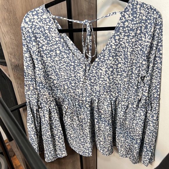 Dancing Through Gardens Floral Blue Blouse - Picture 2 of 5